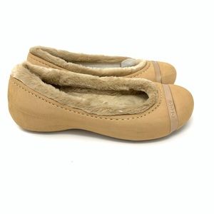 NEW FUR LINED CROCS FLATS SIZE 6 (2pairs)